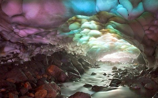 http://www.dailymail.co.uk/news/article-2305745/Is-magical-cave-world-The-chambers-carved-Kamchatkas-glaciers-volcano-fed-hot-springs.html