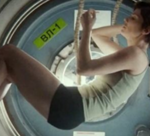 http://www.dailymail.co.uk/sciencetech/article-2506257/Sandra-Bullock-wearing-nappies-Astronaut-explains-underwear-worn-Gravity-unrealistic.html