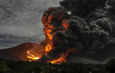 http://abcnews.go.com/International/photos/ash-mount-sinabung-erupting-26218405/image-26218840