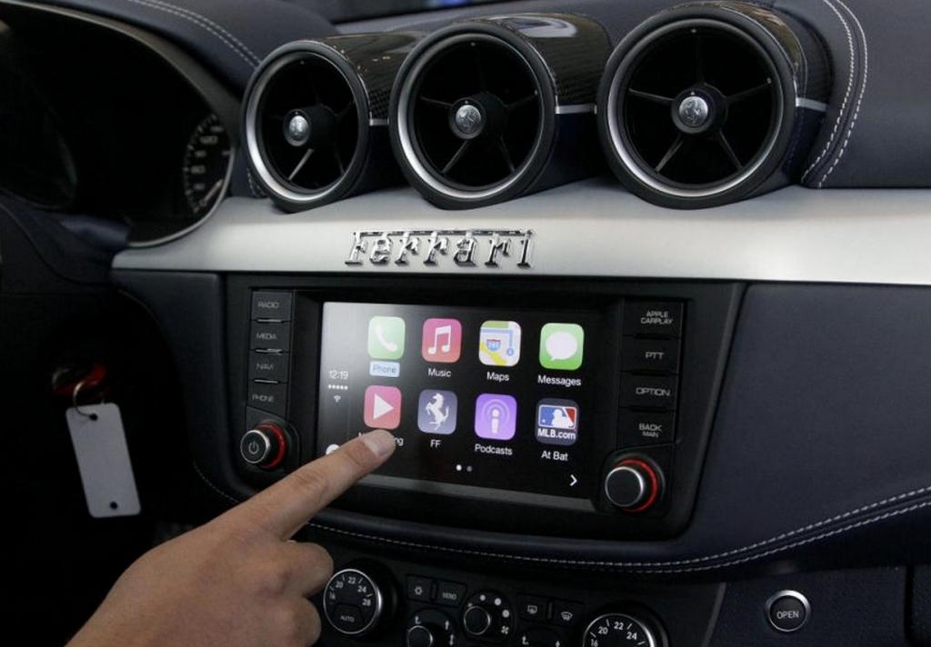http://www.nydailynews.com/autos/apple-carplay-dashboard-coming-major-car-brand-article-1.2143306
